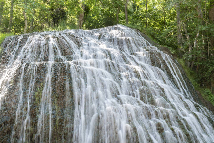Zaragoza - Nuévalos 20 - monasterio de Piedra - cascada Iris.jpg